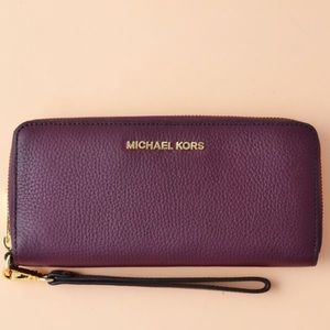 Michael Kors Continental Leather Plum wallet